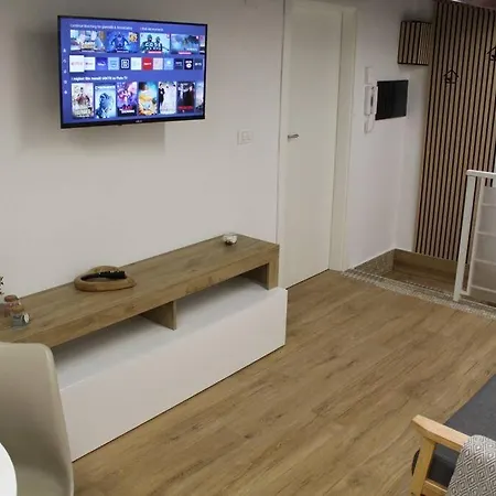 Apartment Bella Mbriana,1mn Da Via Toledo Naples